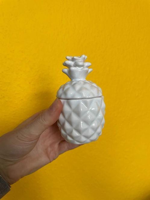 kleine wit potje ananas, aardewerk, Huis en Inrichting, Woonaccessoires | Overige, Zo goed als nieuw, Ophalen of Verzenden