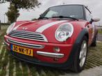 Mini Cooper 1.6 85kW 2003, Auto's, Voorwielaandrijving, 15 km/l, 4 cilinders, Leder en Stof