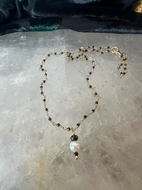 Akoya zoutwater parel spinel zilver beschermt voorspoed, Sieraden, Tassen en Uiterlijk, Kettingen, Nieuw, Zilver, Zwart, Met edelsteen