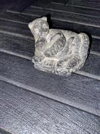 Stenen beeldje handgesneden wolf met jong, Verzenden, Zo goed als nieuw, Dier