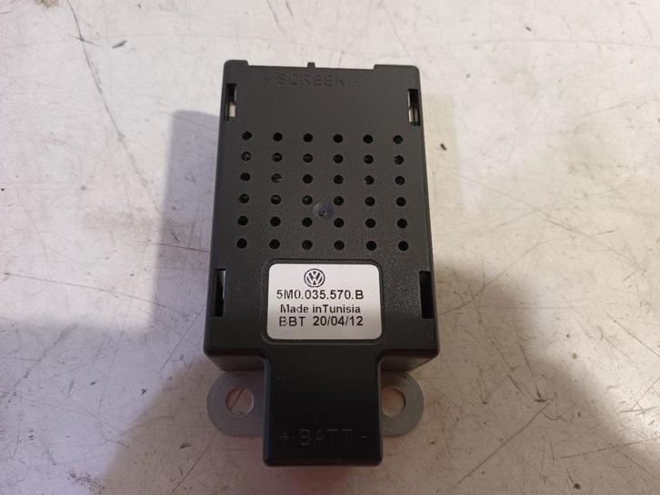 Antenne versterker Volkswagen Golf, Auto diversen, Autoradio's, Ophalen of Verzenden