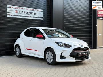 Toyota Yaris 1.5 VVT-i Dynamic | Slechts 9.050 km | Bouwjaar beschikbaar voor biedingen