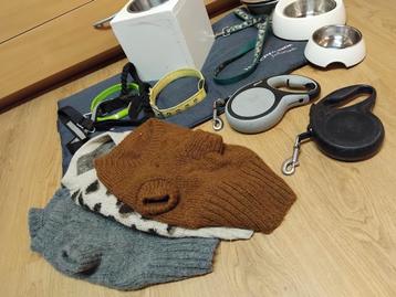 Pakket voor hond; kleed voerbakken jasjes/trui halsband riem beschikbaar voor biedingen