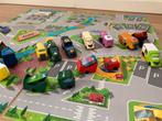 Auto speelgoed. Magnetisch aanhanger en truck op speel veld, Kinderen en Baby's, Speelgoed | Educatief en Creatief, Ophalen of Verzenden