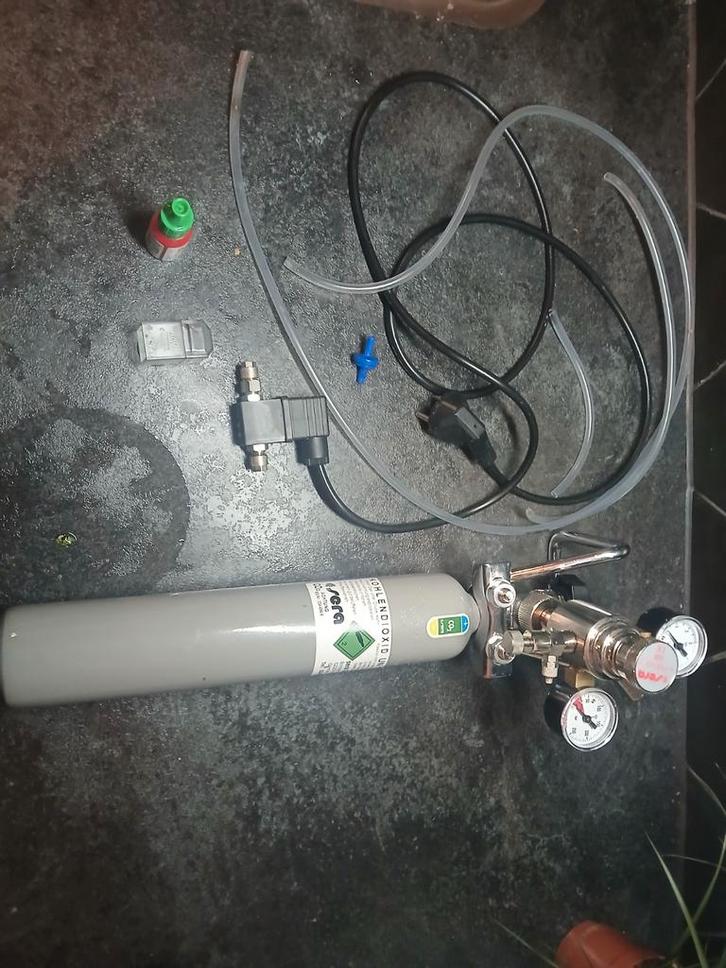 Co2 set aquarium, Dieren en Toebehoren, Vissen | Aquaria en Toebehoren, Zo goed als nieuw, Filter of Co2, Ophalen of Verzenden