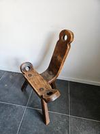 Antieke Brutalist Spaanse driepoot Kruk/Stoel, Ophalen