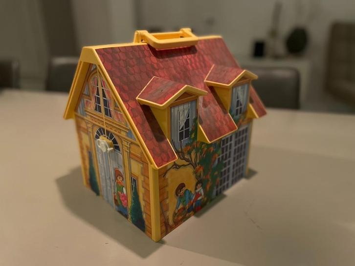 Playmobil huisje 5763 met inboedel 4145, Kinderen en Baby's, Speelgoed | Playmobil, Gebruikt, Complete set, Ophalen