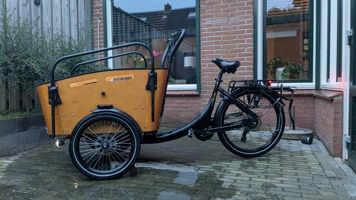 Nette Vogue superior 3 bakfiets met accessoires, Fietsen en Brommers, Fietsen | Bakfietsen, Gebruikt, 4 kinderen of meer, Huif