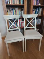 2 witte Ikea eetkamerstoelen, model Ingolf, stoffen zitting, Huis en Inrichting, Stoelen, Ophalen, Hout, Twee, Wit