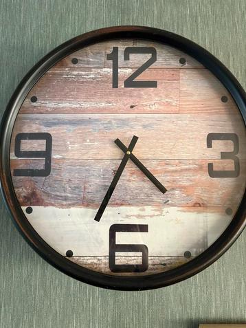 Grote Wandklok 50cm - Perfecte Staat! beschikbaar voor biedingen