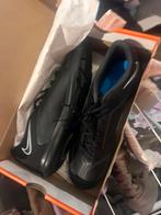 nike zaal voetbal schoenen nieuw!, Groter dan maat XL, Verzenden, Schoenen, Nieuw