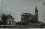Oude gelopen Briefkrt: De R.K. Kerk en Pastorie  /Overasselt, Ophalen of Verzenden, 1920 tot 1940, Gelopen, Gelderland