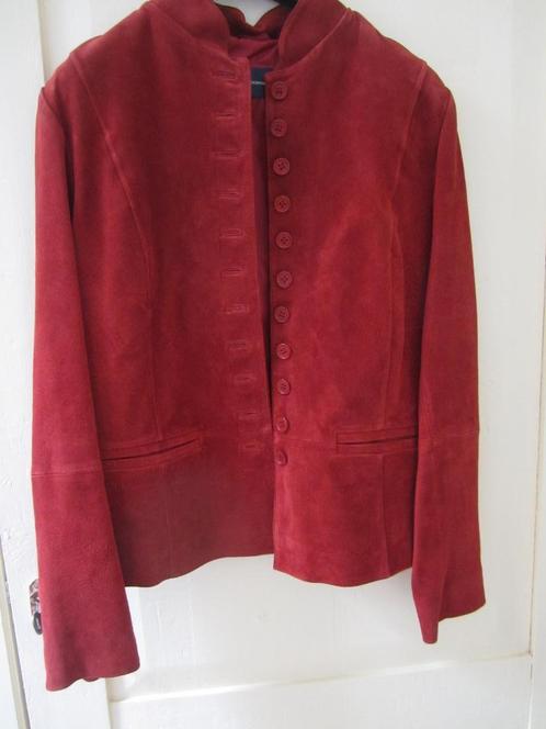 nieuw prachtig rood suède jasje maat42 V&D, Kleding | Dames, Jasjes, Kostuums en Pakken, Nieuw, Jasje, Maat 42/44 (L), Rood, Ophalen of Verzenden