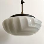 Art deco stijl hanglamp, lamp melk glas schaal, Huis en Inrichting, Lampen | Hanglampen, Ophalen, Gebruikt, -, -