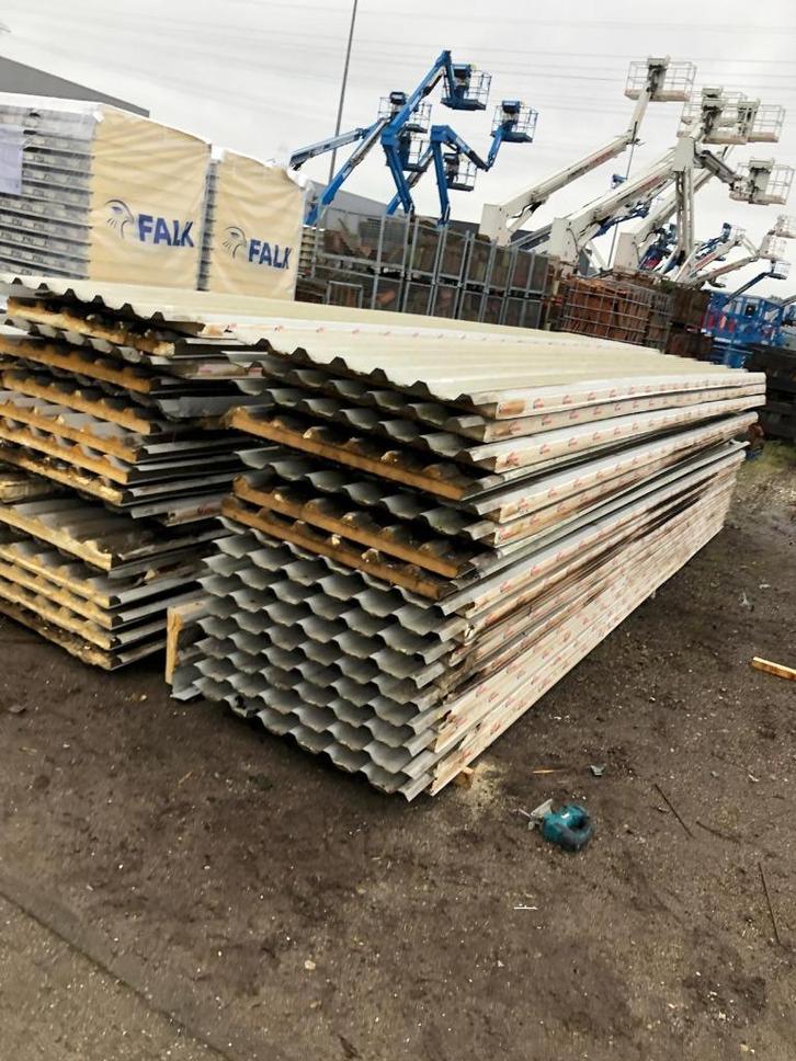 Dakpanelen sandwich - 790cm lang - 55x85 dik, Doe-het-zelf en Verbouw, Isolatie en Afdichting, Gebruikt, Dakisolatie, Hardschuim (Pir)