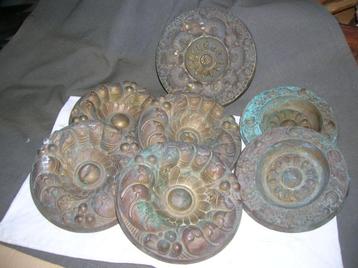 7 oude metalen ornamenten / van hekwerk of ? beschikbaar voor biedingen