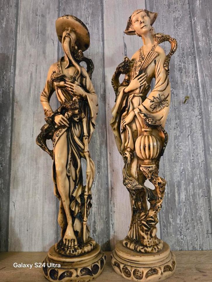 Twee beelden van een traditioneel Chinees stel,, Verzamelen, Beelden en Beeldjes, Dier, Ophalen