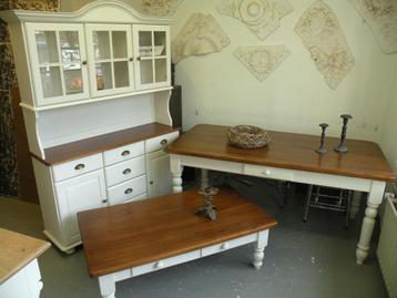 Prachtige witte landelijke sets : tafel dressoir buffetkast  beschikbaar voor biedingen