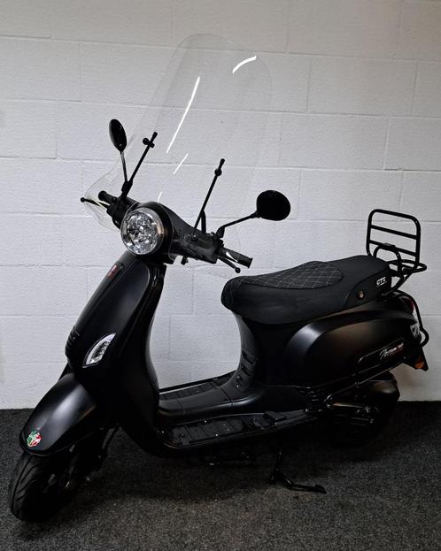 Mat zwarte GTS Toscana  Dynamic, Fietsen en Brommers, Scooters | Overige merken, Gebruikt, Benzine, Ophalen