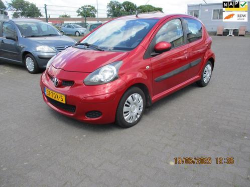 Toyota Aygo Toyota Aygo 1.0-12V Comfort Navigator-AIRCO-NAVI, Auto's, Toyota, Te koop, Aygo, ABS, Airbags, Airconditioning, Centrale vergrendeling
