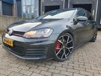 Volkswagen Golf GTI Performance 2.0 TSI DSG 2015, Stof, Euro 6, 4 cilinders, 1984 cc