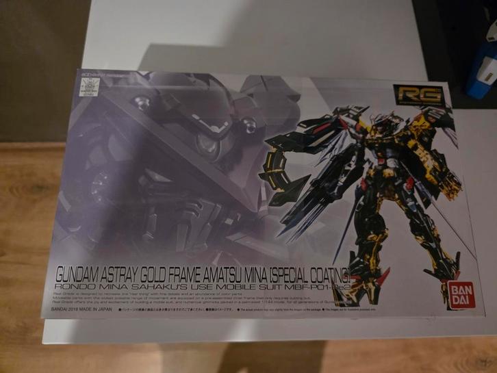 RG Gundam astray gold frame amatsu mina Special Coating, Hobby en Vrije tijd, Modelbouw | Figuren en Diorama's, Zo goed als nieuw