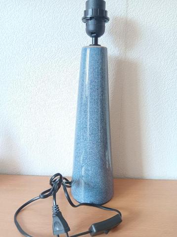 Lampvoet in de kleur BLAUW, 100% keramiek. ø10x40 cm. beschikbaar voor biedingen