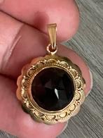 Antieke 14 karaat gouden hanger met een granaat, Sieraden, Tassen en Uiterlijk, Antieke sieraden, Ophalen, Goud, Hanger