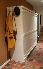 Grote, gebroken witte 4-deurs hal kast met spiegel, Ophalen, Met deur(en), Gebruikt, 150 tot 200 cm