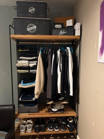 Moderne Open Kledingkast - IJzer & Hout beschikbaar voor biedingen