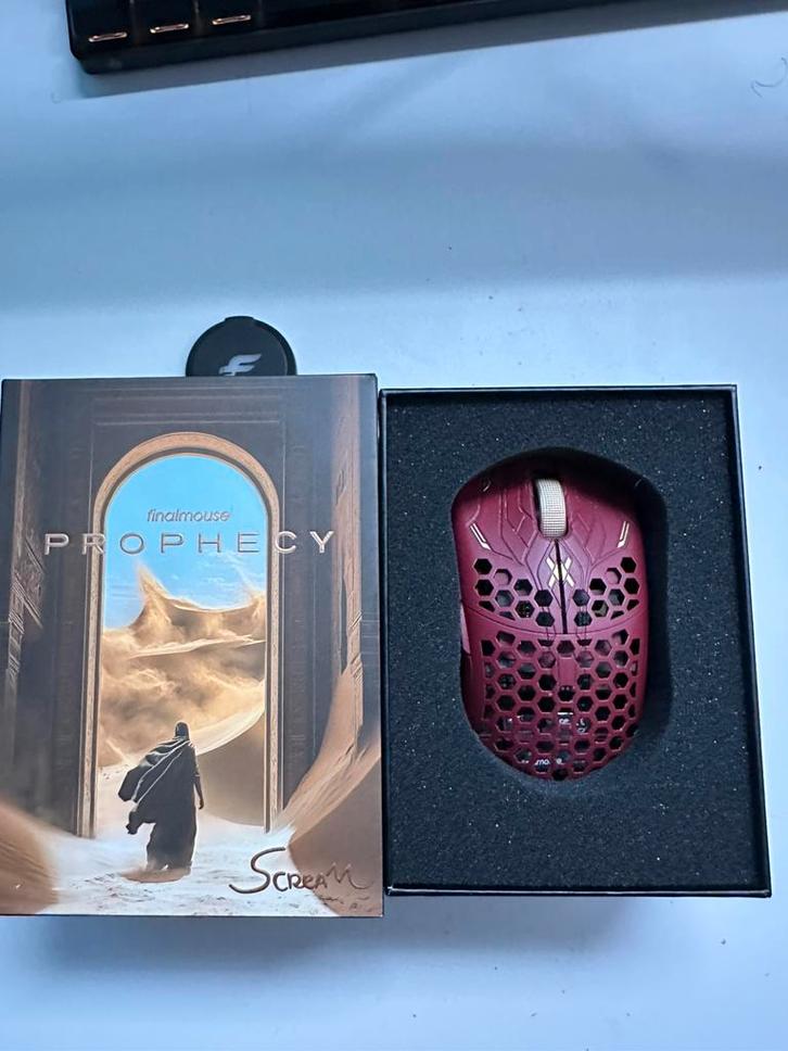 Finalmouse ULX prophecy, scream edition (small), Computers en Software, Muizen, Gebruikt, Ophalen of Verzenden