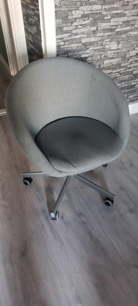 IKEA 'Skruvsta' bureaustoel, in hoogte verstelbaar, Huis en Inrichting, Bureaustoelen, Zo goed als nieuw, Bureaustoel, Grijs, Ergonomisch