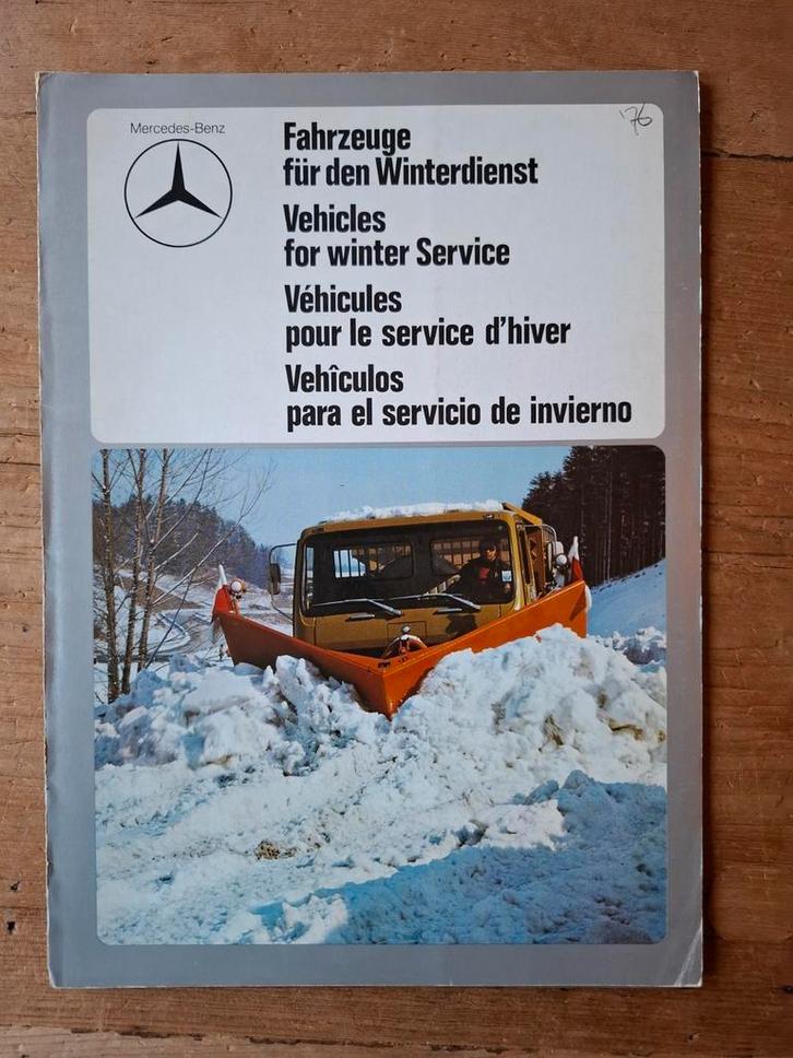 Mercedes-Benz Fahrzeuge für den Winterdienst brochure - 1975, Boeken, Auto's | Folders en Tijdschriften, Gelezen, Mercedes, Ophalen of Verzenden