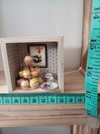Miniatuur kastje poppenhuis, Verzenden, Zo goed als nieuw, Poppenhuis