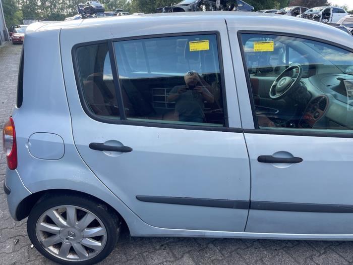 Portier 4Deurs rechts-achter van een Renault Modus (MV632), Auto-onderdelen, Carrosserie en Plaatwerk, Deur, Renault, Gebruikt