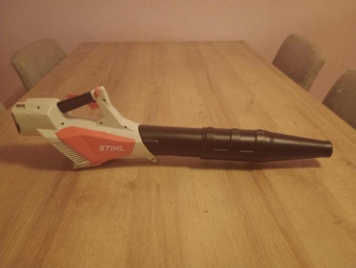 Stihl kinderbladblazer  ophalen Silvolde, Tuin en Terras, Bladblazers, Zo goed als nieuw, Handgedragen, Accu, Ophalen