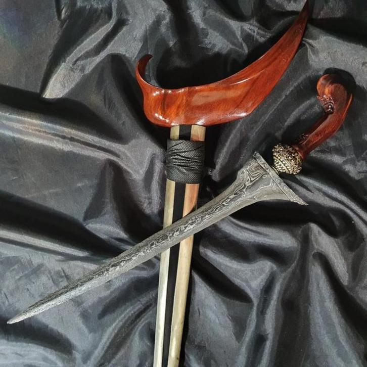 Antieke Kris Jalak Ngore Pamor Wahyu Tumurun Majapahit KNN11, Antiek en Kunst, Kunst | Niet-Westerse kunst, Verzenden