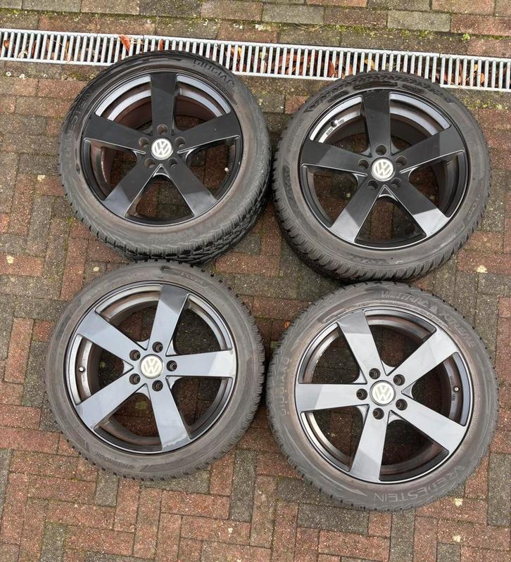 17” Velgen met zgan winterbandenbanden voor VW golf, Auto-onderdelen, Banden en Velgen, Banden en Velgen, Winterbanden, 17 inch