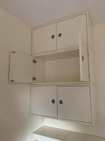 4 Ikea Wandkasten met deuren beschikbaar voor biedingen
