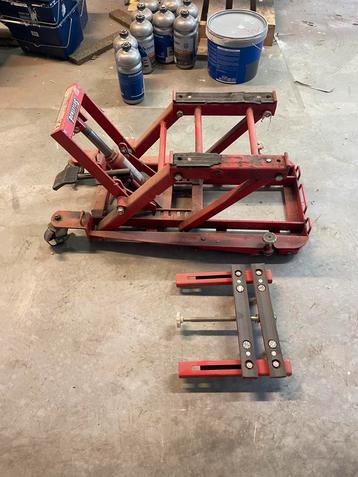 Motorlift beschikbaar voor biedingen