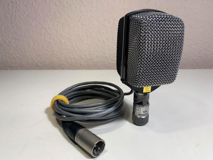 AKG D12, Muziek en Instrumenten, Microfoons, Gebruikt, Studiomicrofoon, Ophalen of Verzenden