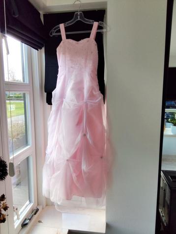 Leuke gala of bruidsjurk beschikbaar voor biedingen