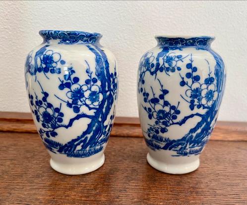 Set twee Nippon Tokusei Sakura (kersenbloesem) vaasjes Japan, Antiek en Kunst, Antiek | Vazen, Ophalen of Verzenden