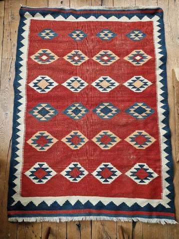 Vintage Kelim vloerkleed. beschikbaar voor biedingen