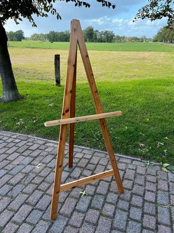 Schildersezel, bruiloft decoratie, accessoires. beschikbaar voor biedingen