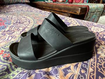  Nieuwe zwarte Crocs slippers met hak 37/38 (W7) nu 45€
