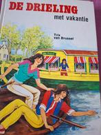 De Drieling met vakantie - Trix van Brussel, Boeken, Ophalen of Verzenden, Gelezen, Trix van Brussel