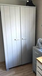 WOOOD Dennis kledingkast betongrijs, Huis en Inrichting, Kasten | Kledingkasten, Ophalen of Verzenden, Zo goed als nieuw, 50 tot 75 cm