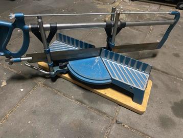 Verstekzaag - Handzaag beschikbaar voor biedingen