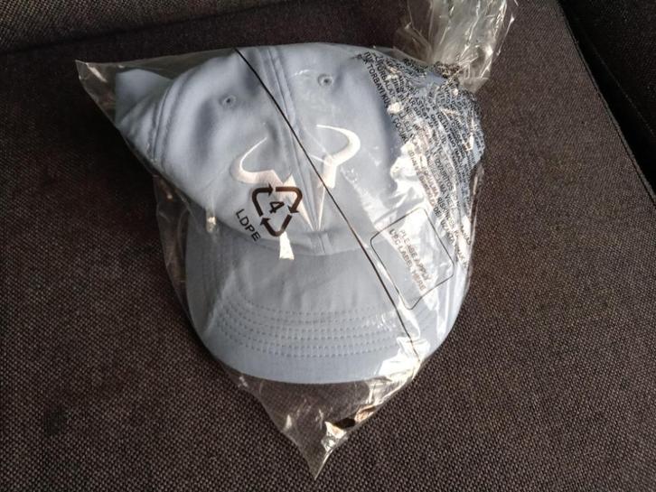 Splinternieuwe Nike Dri-Fit RAFA Cap - Licht Blauw, Verzamelen, Sportartikelen en Voetbal, Nieuw, Pet of Muts, Overige sporten